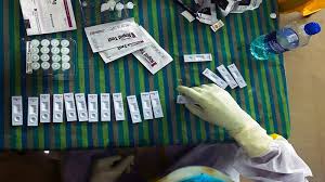 Detienen a 7 personas por vender exámenes PCR falsos
