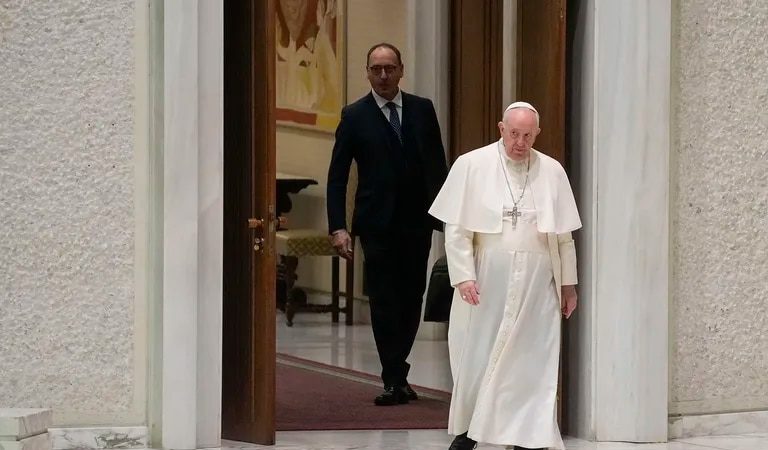 El Papa se reunió con el embajador ruso para manifestar «su preocupación por la guerra» en Ucrania
