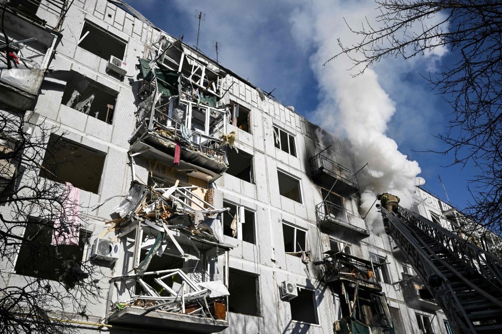 Invasión rusa a Ucrania: la artillería de Putin bombardeó y destruyó una maternidad en Mariupol