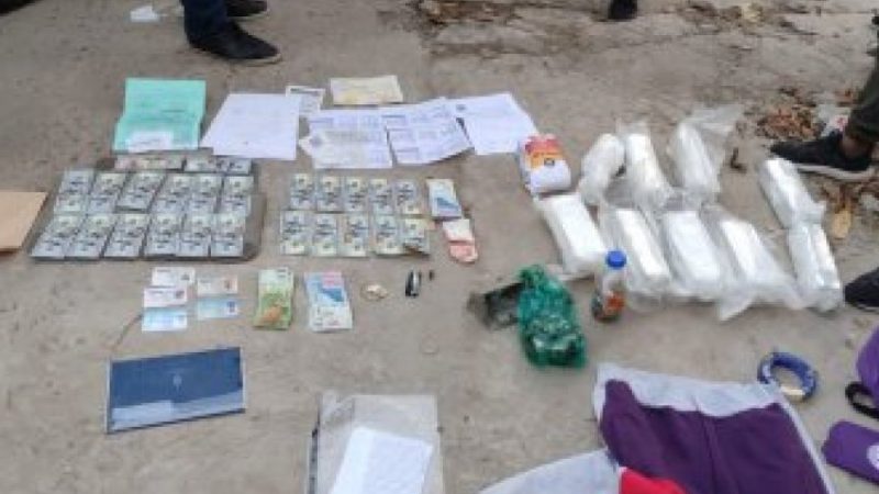 Operativo antidrogas en Resistencia | Secuestran casi 10 kgs. de cocaína, armas, dinero, y dólares