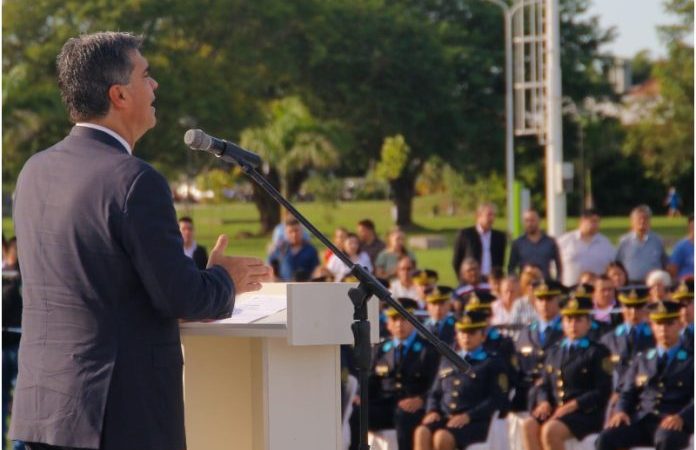 Capitanich tomó juramento de 105 nuevos oficiales de la Policía del Chaco