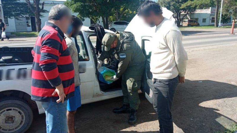 Basail: Detienen a dos personas que circulaban con cocaína en una camioneta