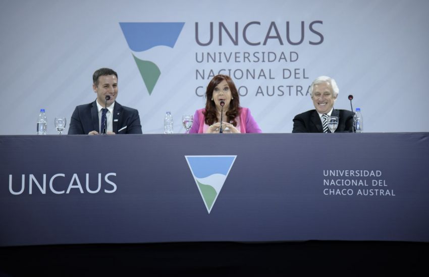 Cristina Kirchner recibió el Doctorado Honoris Causa» por parte de la UNCAus: “Me sentiré siempre parte de un proyecto colectivo”