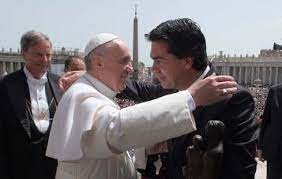 Capitanich viaja Europa para reunirse con el Papa, y para otras gestiones importantes