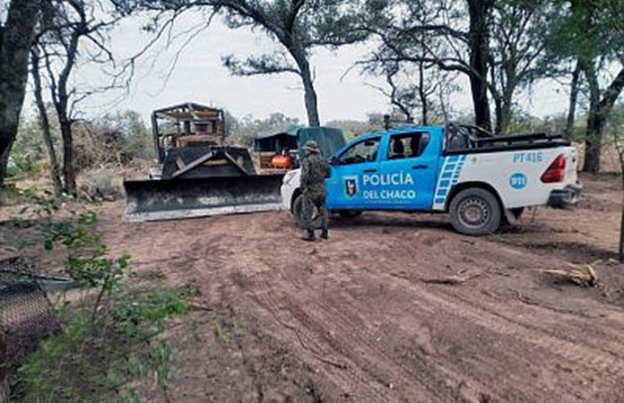 Agentes policiales detienen desmonte en cercanías a Pampa del Infierno