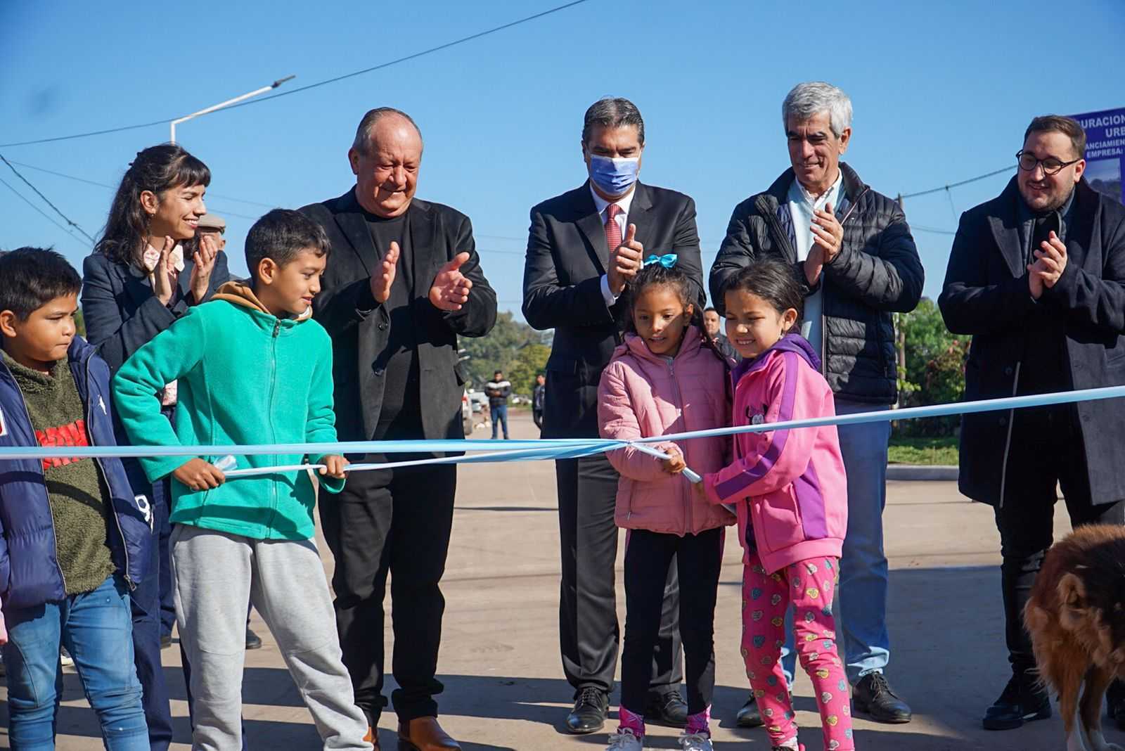 El gobernador Capitanich habilito nuevas cuadras de pavimento en La Clotilde