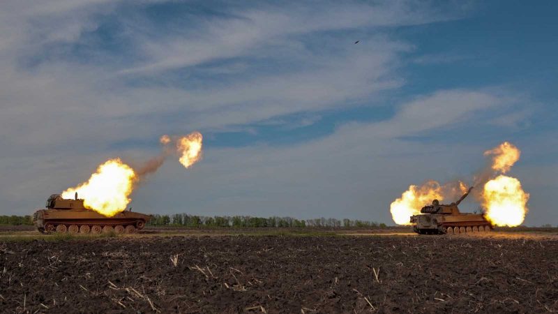 El ejército ucraniano lanzó una contraofensiva y asegura que logró avances en el Donbás y en el sur