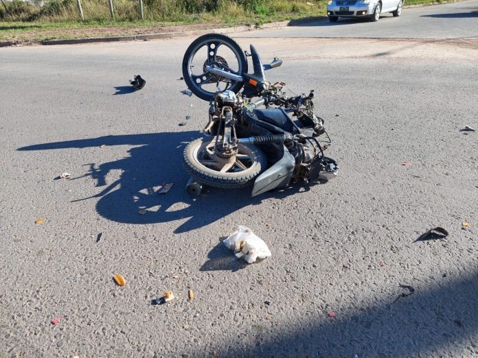 Tragedia en Avia Terai: Joven motocilista de 16 años fallece en accidente