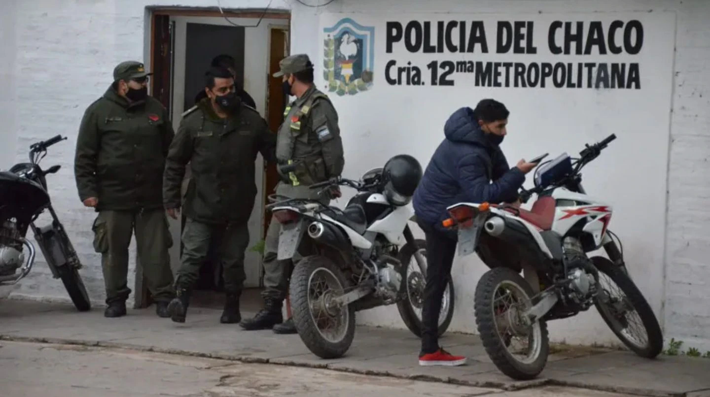 Gendarmeria allana la Comisaria 12º de Resistencia y detiene a 4 policías por supuesta por connivencia con vendedores de droga 