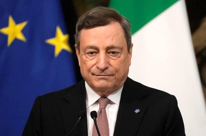 Mario Draghi presentó su renuncia como primer ministro de Italia porque colapsó la coalición gobernante