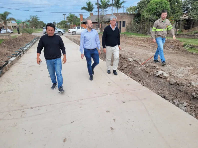Con el aporte de Vialidad, General San Martín suma nuevas cuadras de pavimento urbano