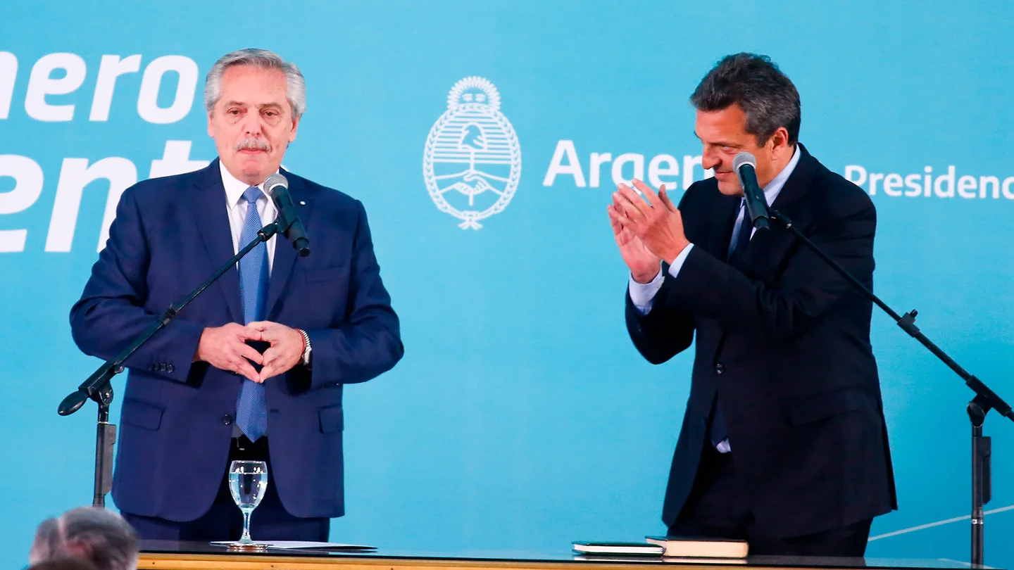 Alberto le tomó juramento a Sergio Massa como ministro de Economía: “Tenemos una gran oportunidad como país”