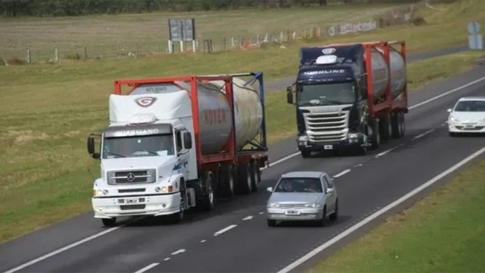 Restringen la circulación de camiones  por las rutas del país este fin de semana