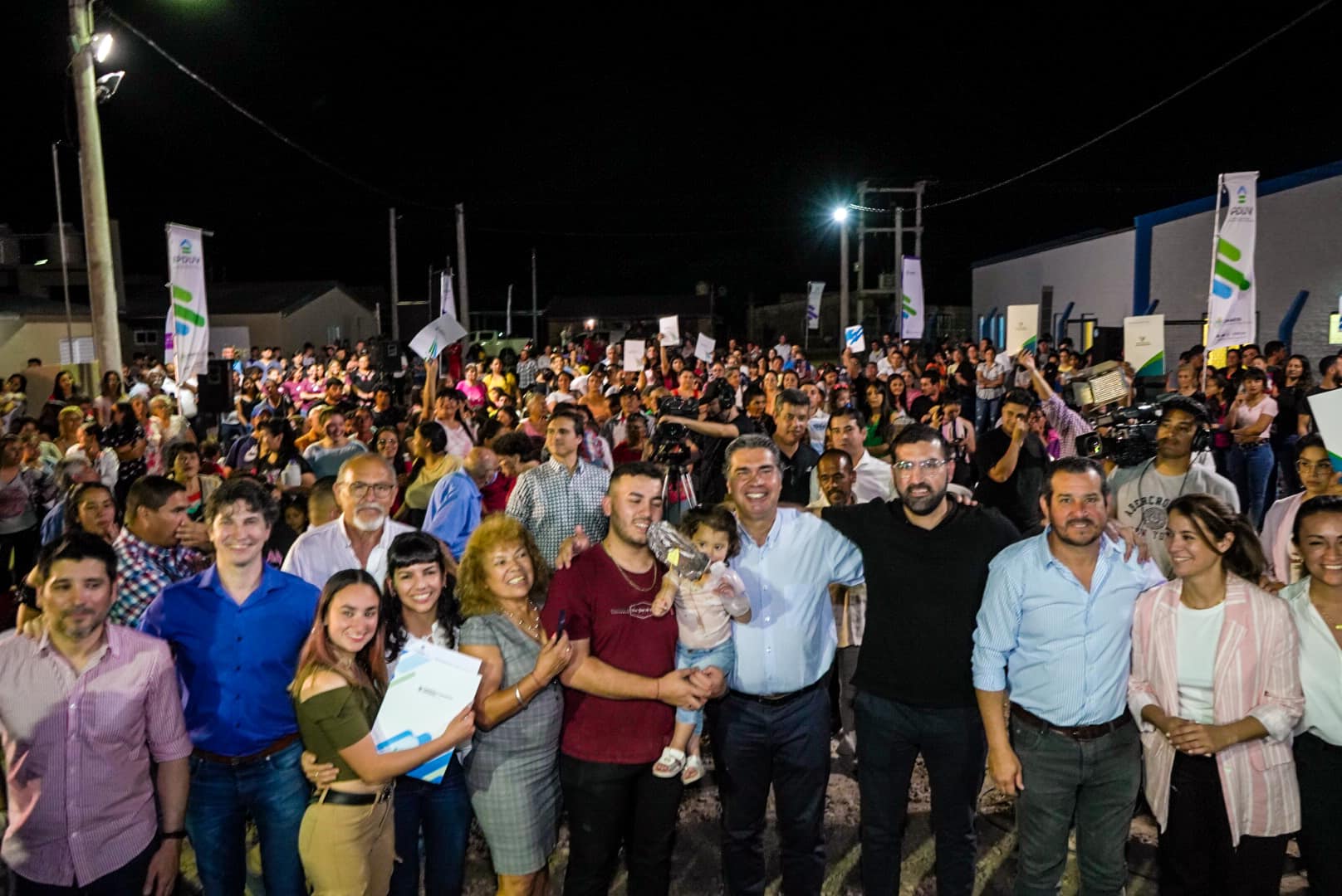 Capitanich con multiples inauguraciones y entrega de viviendas en Colonias Unidas: “Ustedes se merecen esta reparación histórica”