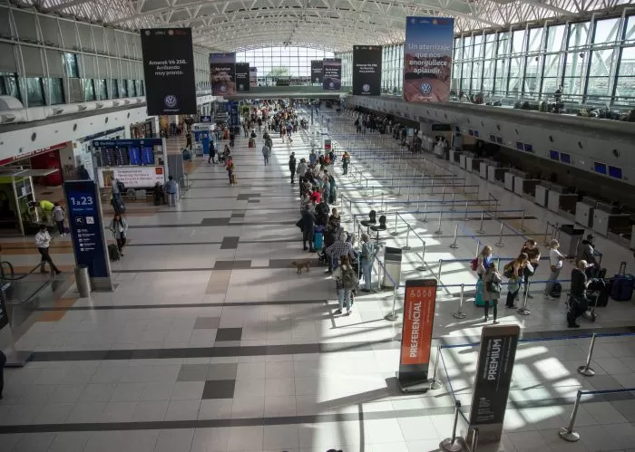 Cuatro iraquíes fueron detenidos en el Aeropuerto de Ezeiza con pasaportes falsos
