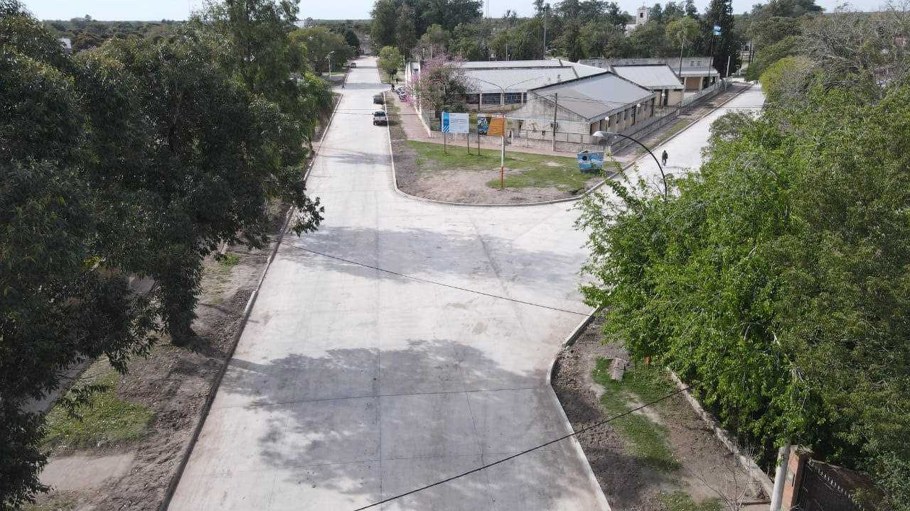 Continua a buen ritmo, la pavimentación de 35 cuadras en Las Palmas
