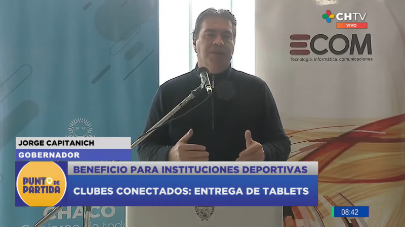 El gobierno entrega tablets a instituciones deportivas del Chaco