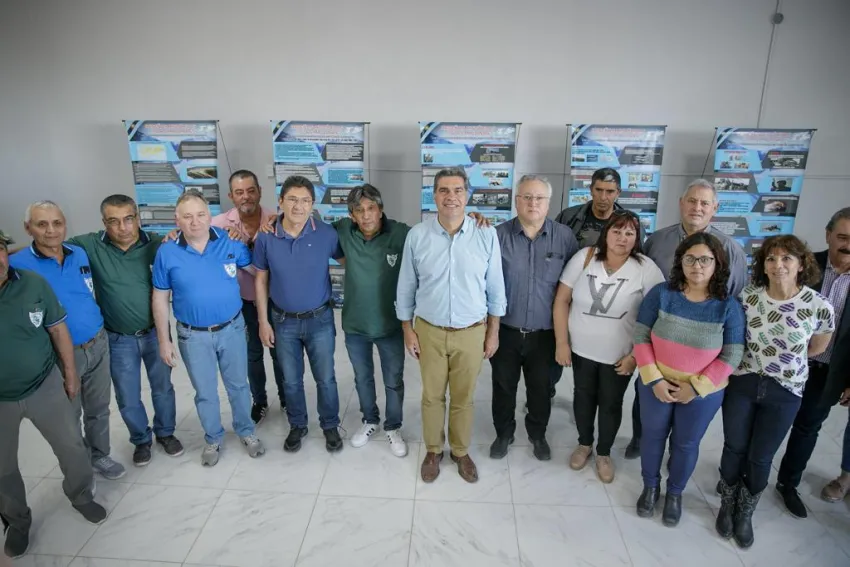Capitanich inauguró obras y anunció más cuadras de pavimento para Villa Ángela