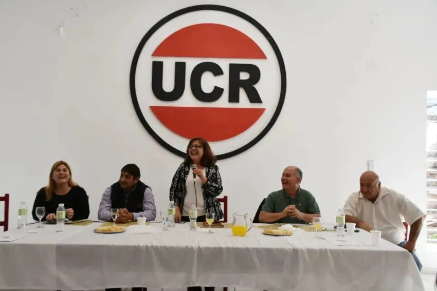 El Foro de Concejales de la UCR pide que la Justicia resuelva rapidamente la investigación por el atentado a Cristina