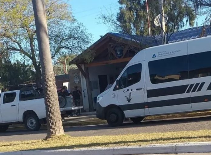 Detienen a seis agentes de la Policía Federal por supuesto robo, coacción y allanamientos ilegales