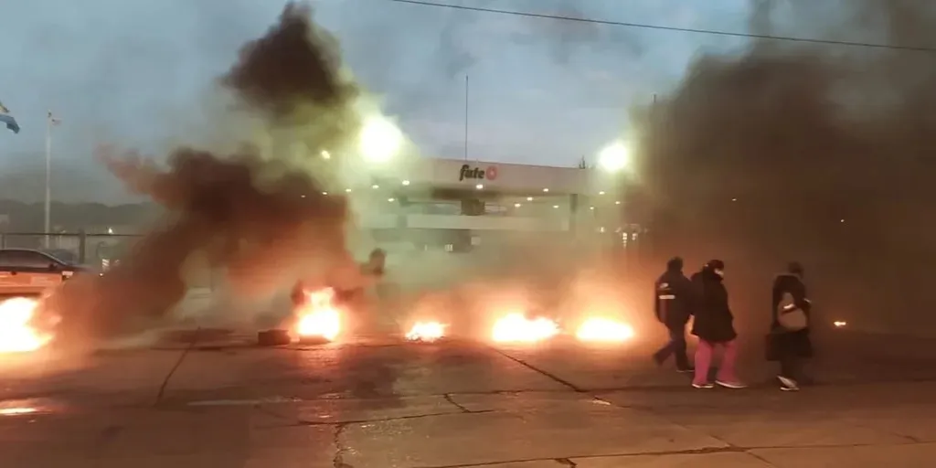 Sin gomas: Todas las plantas de neumáticos de Argentina están cerradas por bloqueo sindical