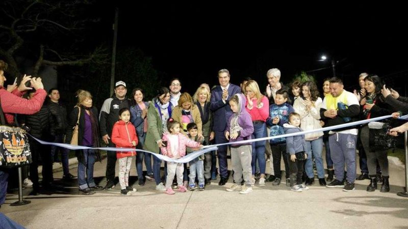 Barranqueras: Inauguran 50 cuadras de pavimento urbano