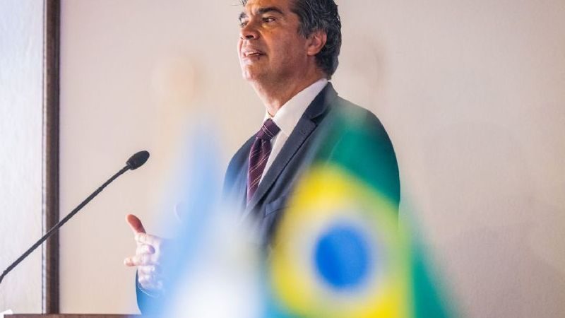Capitanich celebró el triunfo de Lula en Brasil