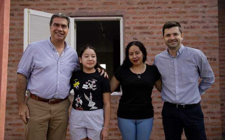 Capitanich entregó 30 nuevas viviendas en Sáenz Peña