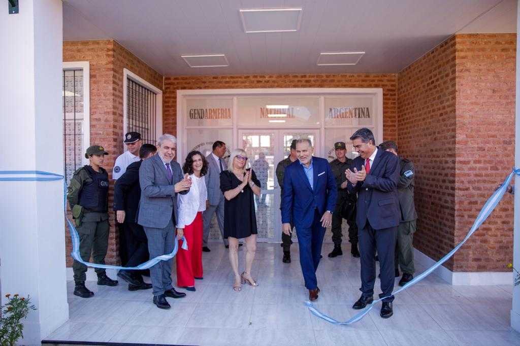 Capitanich junto aAnibal Fernandez, inauguraron el Escuadron Nº 51 de Gendarmeria en Fontana