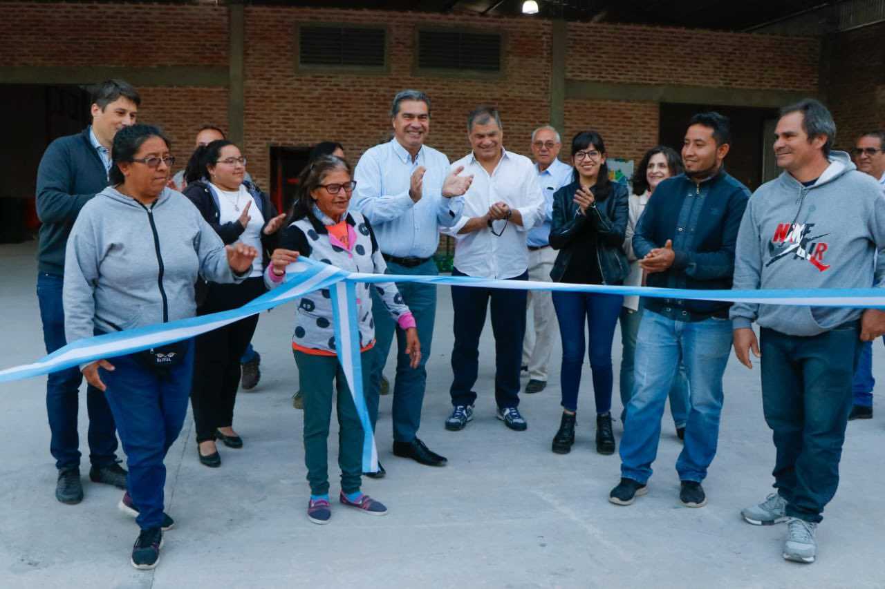 Junto al ex-presidente de Ecuador, Rafael Correa, el gobierno habilitó importantes obras en Machagai