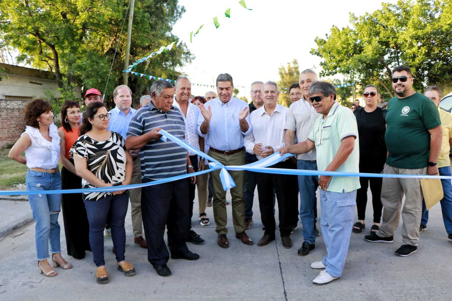 Capitanich habilitó 12 nuevas cuadras en Villa Angela: «Son más de 500 cuadras pavimentadas desde 2007»