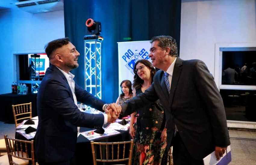 Capitanich en la cena de la Cámara Argentina de la Construcción: «Queremos construir una provincia pujante con empresarios emprendedores»