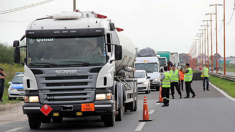 Vuelven a restringir la circulación de camiones durante feriados y fines de semanas largos