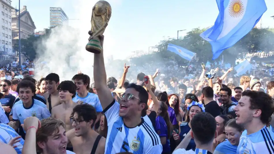 El Gobierno decreta feriado nacional para este martes 20 diciembre por el retorno de la Selección