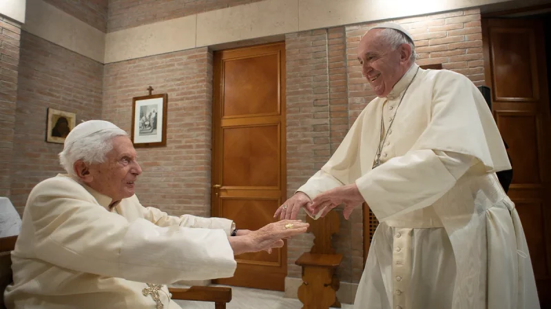 El Vaticano confirmó que el papa emérito Benedicto XVI se encuentra en gravve estado de salud