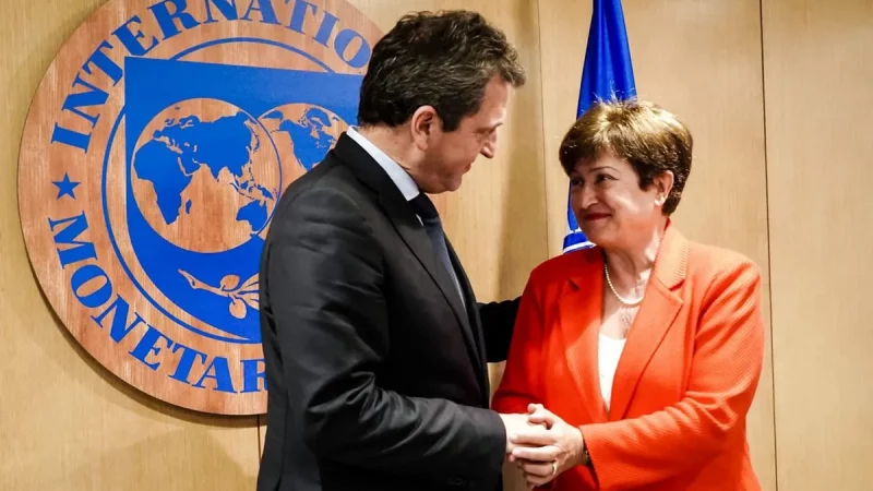 Más ajuste: El Gobierno recorta el gasto para el resto del año en $32.804 millones, y baja el déficit un 0,73 por ciento