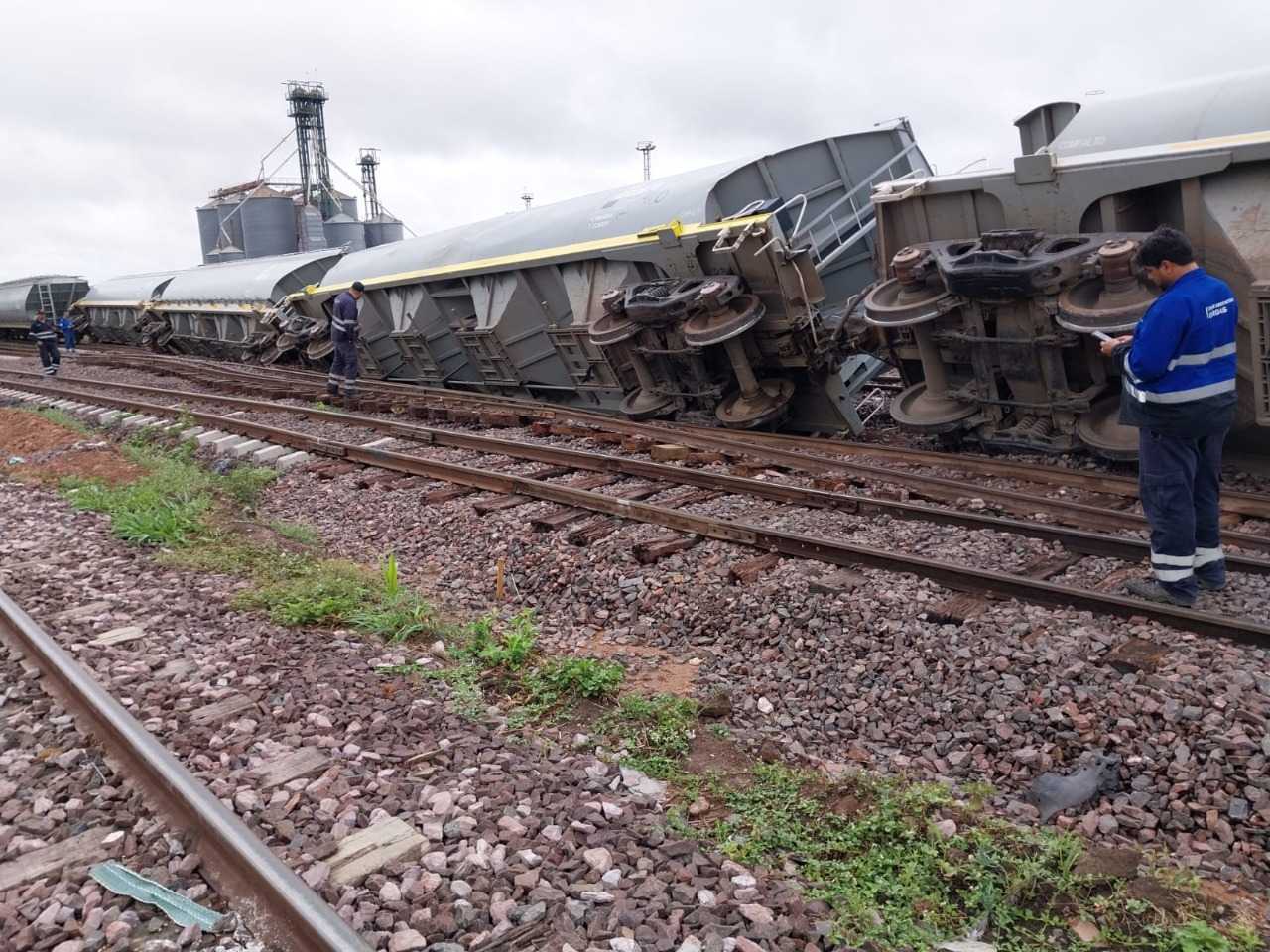 Descarrilan 6 vagones de tren a la altura de Gral. Pinedo