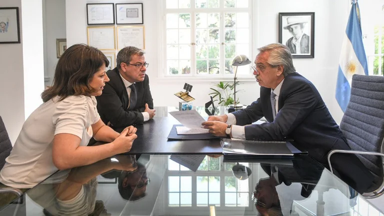 Alberto Fernández entregó el pedido de juicio político contra la Corte Suprema a Diputados del Frente de Todos