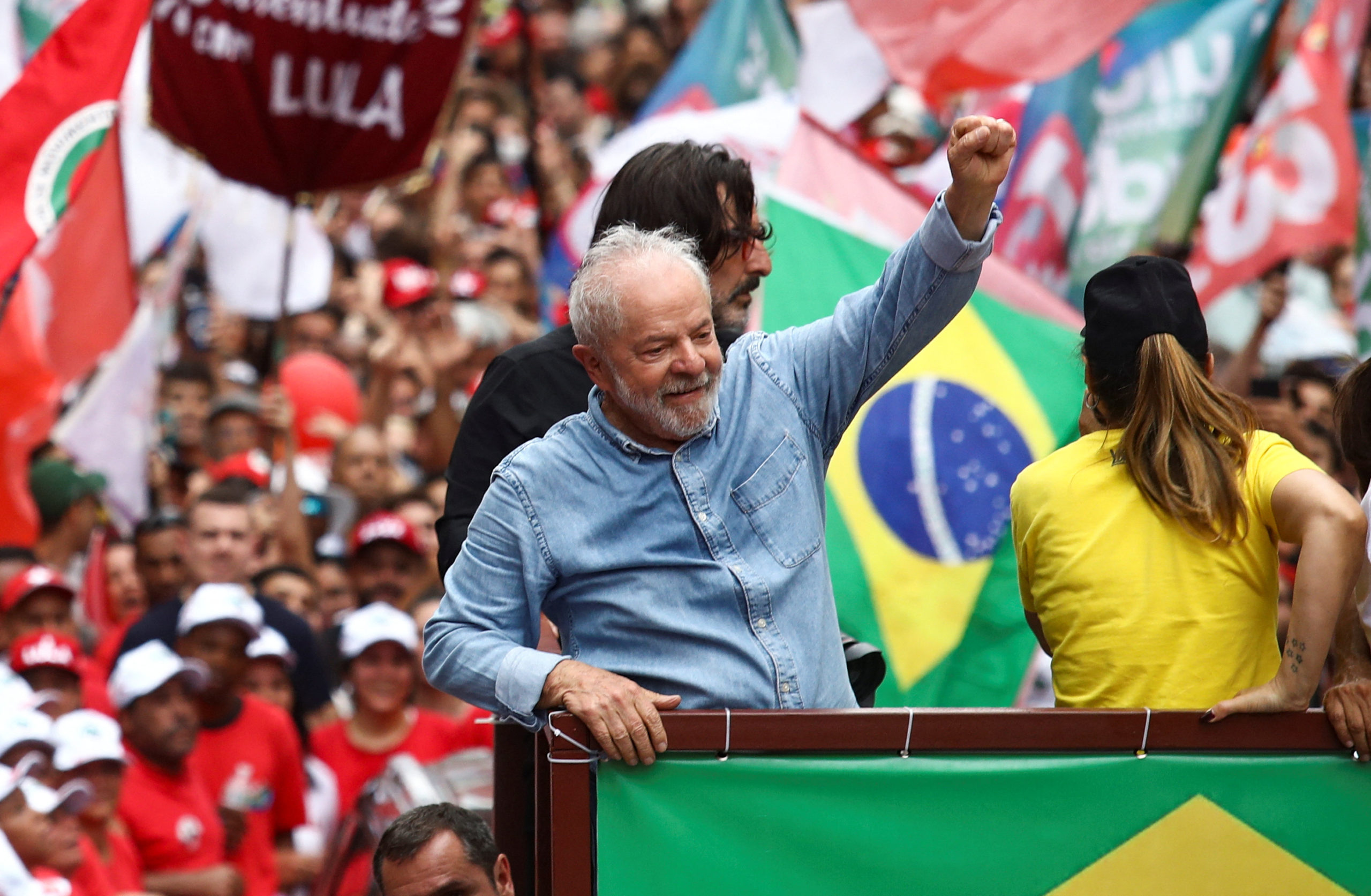 Lula asume su tercer mandato como presidente de Brasil: “Prometo defender la Constitución y sustentar la unión del país”
