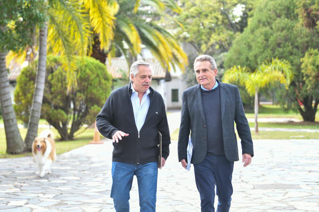 Agustín Rossi es el principal candidato para reemplazar a Juan Manzur en la Jefatura de Gabinete