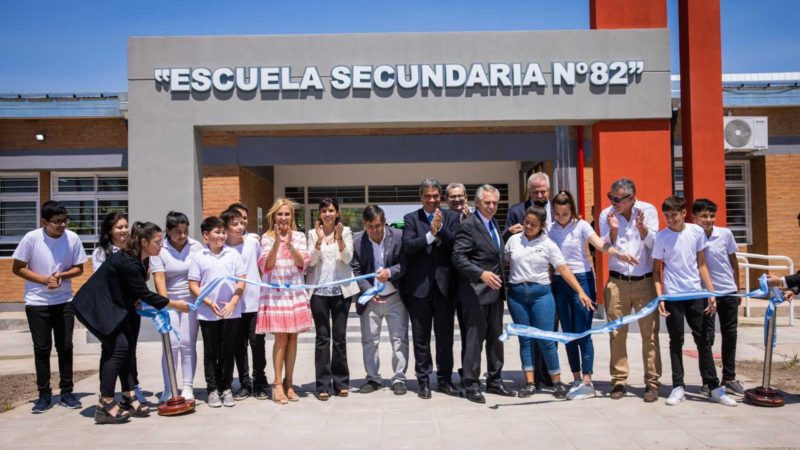 Capitanich junto a Alberto Fernández inauguraron la Escuela de Educación Secundaria N° 82 “Dr. René Favaloro»