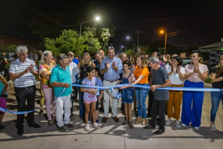 Capitanich inauguró 22 nuevas cuadras de pavimento urbano en Charata
