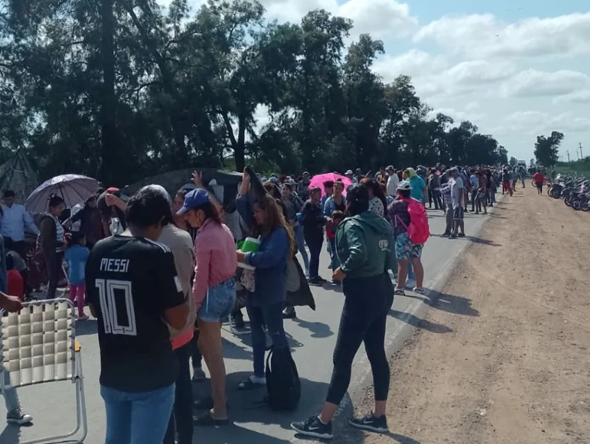 Saenz Peña: manifestantes cortaron la ruta N° 16 en el acceso a la ciudad