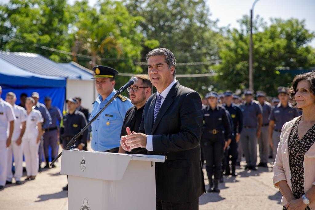 Capitanich anuncia un aumento del 82% anual para policias y penitenciarios