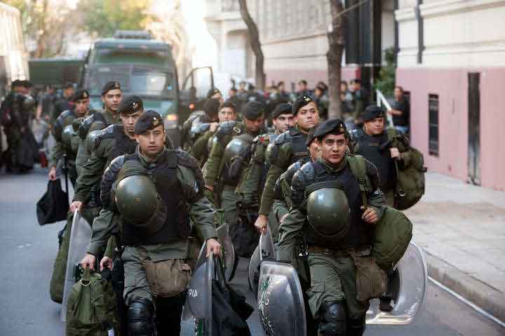 Rosario: Alberto anuncio el envio de gendarmes y de la Compañia de Ingenieros del ejercito para intentar frenar la ola de violencia y muerte