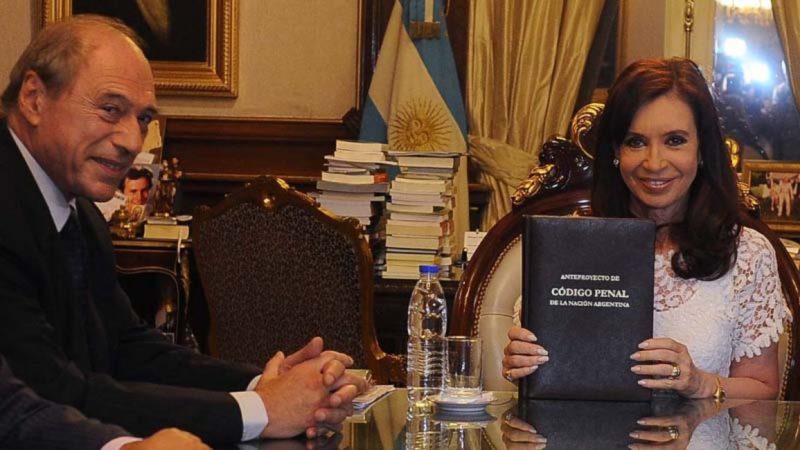 Para Eugenio Zaffaroni, Alberto Fernández debería indultar a Cristina Kirchner si queda firme la condena en su contra