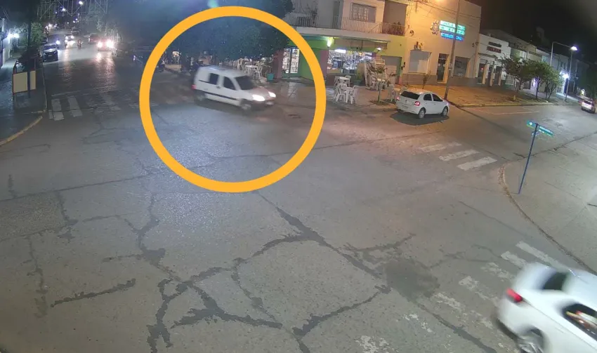 Policia logra recuperar una camioneta robada en pleno centro de Saenz Peña