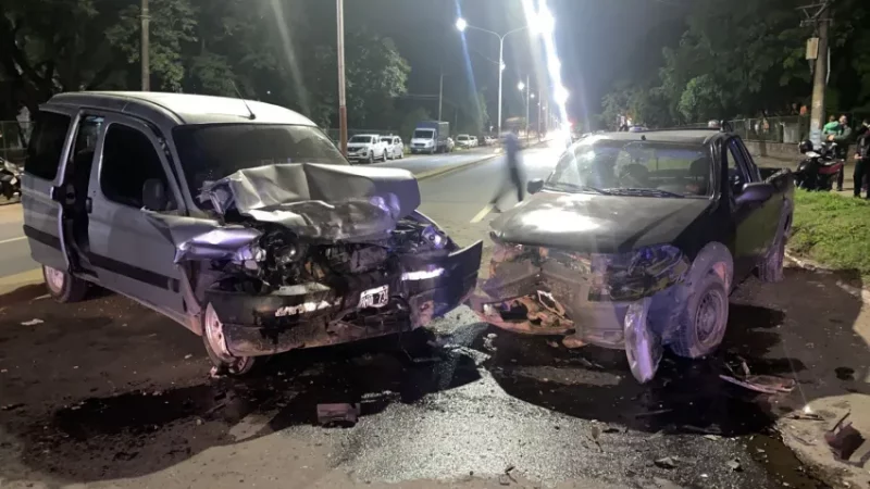 Accidente sobre la Av. Castelli deja como saldo varias personas heridas