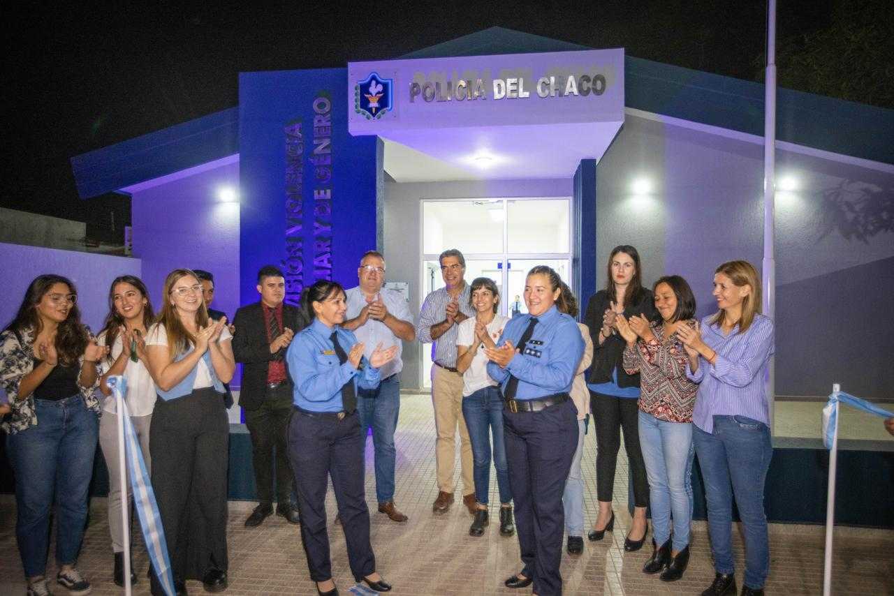 Inauguran seis nuevas cuadras de pavimento y la nueva sede policial de la División de Violencia Familiar y de Género en Juan José Castelli