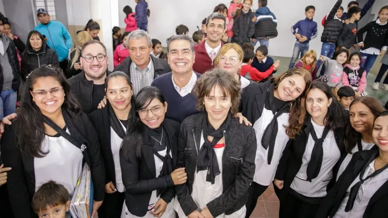 Saenz Peña: Capitanich inauguró varias obras en diferentes escuelas de La Termal